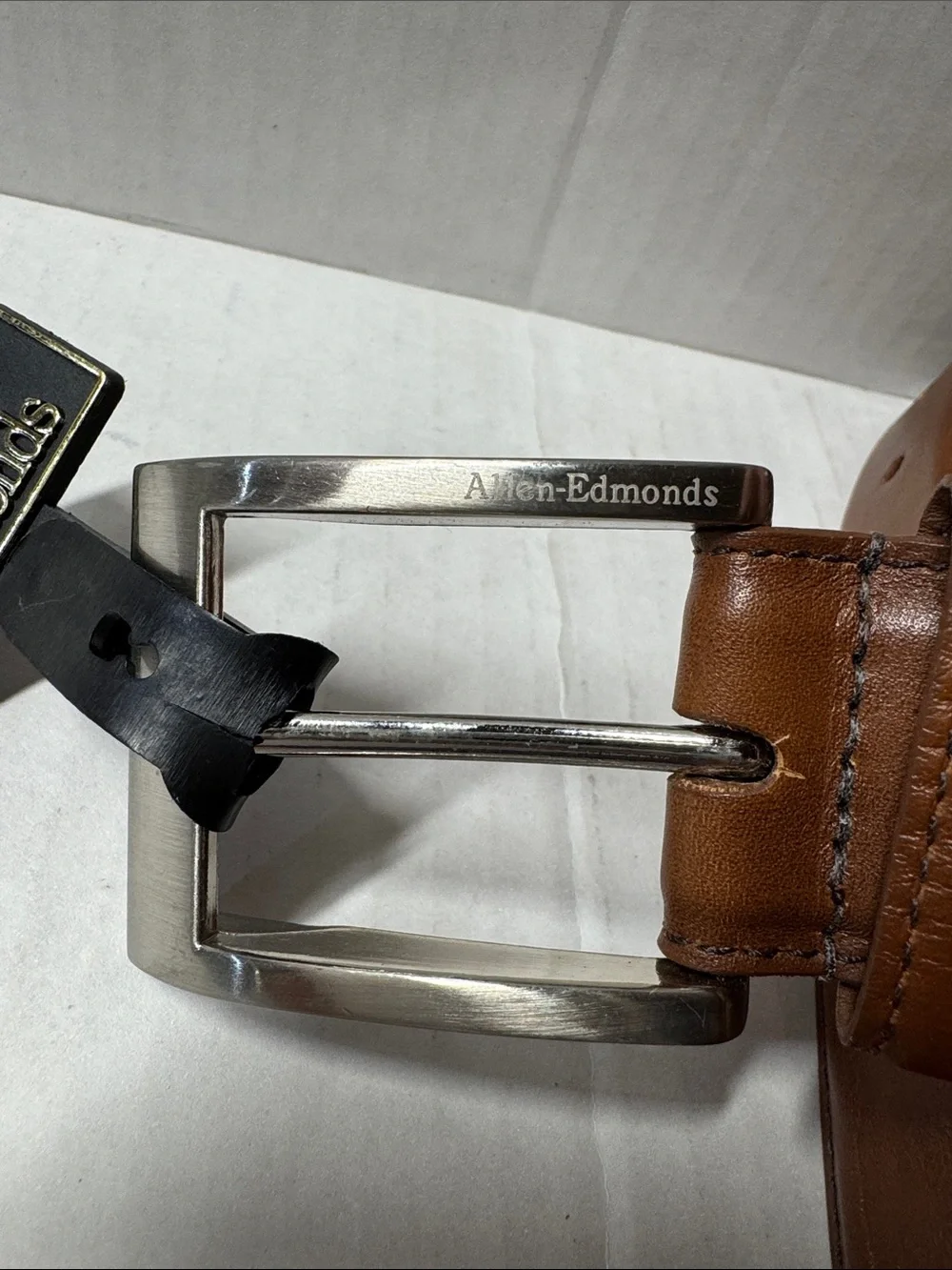 Allen Edmonds Brown Leather Belt Silver Tone Buckle 39590 Size 42 NEW